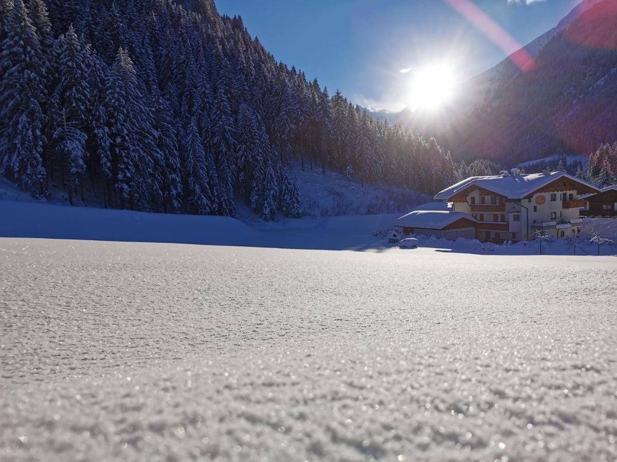 Alpenchalet Vital Neustift im Stubaital Exterior photo