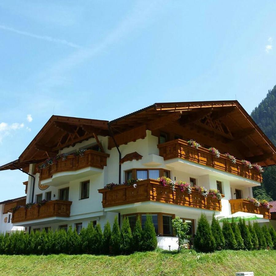 Alpenchalet Vital Neustift im Stubaital Exterior photo